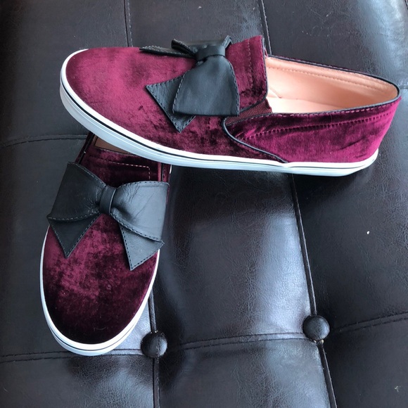 kate spade Shoes - NWOT* Kate Spade velvet slip ons